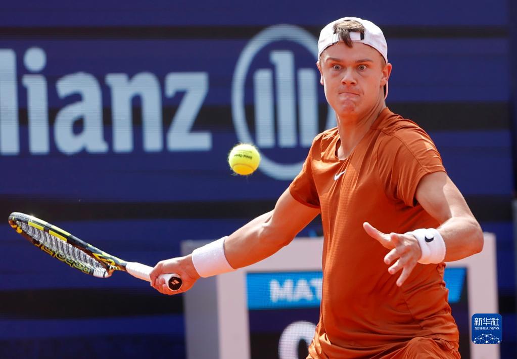 是对他过去 是对他过去